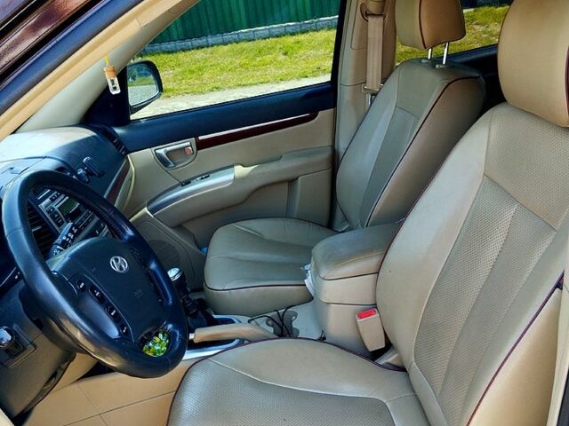 Коричневый Хендай Санта Фе, объемом двигателя 2.7 л и пробегом 0 тыс. км за 9500 $, фото 3 на Automoto.ua