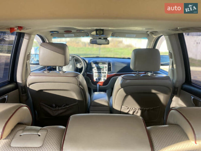 Коричневый Хендай Санта Фе, объемом двигателя 2.19 л и пробегом 271 тыс. км за 10800 $, фото 15 на Automoto.ua