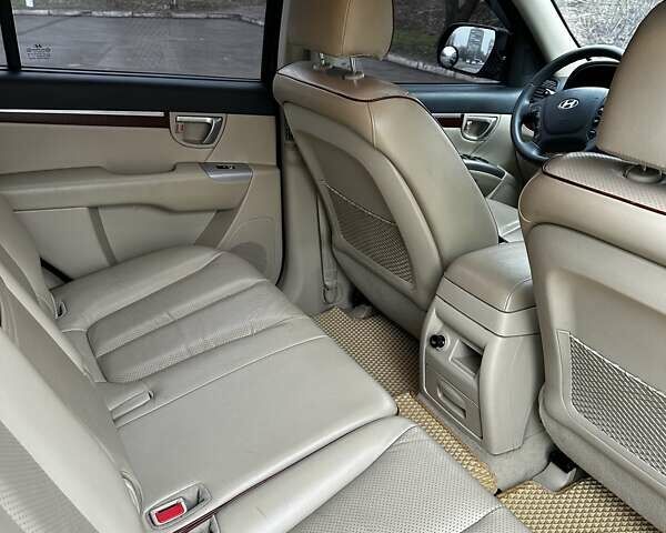 Коричневый Хендай Санта Фе, объемом двигателя 2.66 л и пробегом 190 тыс. км за 9999 $, фото 5 на Automoto.ua