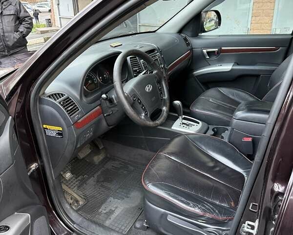 Коричневый Хендай Санта Фе, объемом двигателя 2.2 л и пробегом 330 тыс. км за 10500 $, фото 5 на Automoto.ua