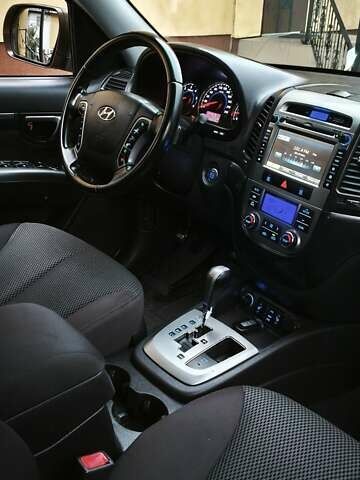 Коричневый Хендай Санта Фе, объемом двигателя 2.2 л и пробегом 228 тыс. км за 11600 $, фото 9 на Automoto.ua