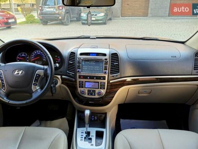 Коричневий Хендай Санта Фе, об'ємом двигуна 2.2 л та пробігом 179 тис. км за 14350 $, фото 72 на Automoto.ua