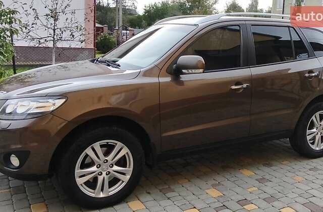 Коричневый Хендай Санта Фе, объемом двигателя 2.2 л и пробегом 228 тыс. км за 11600 $, фото 4 на Automoto.ua