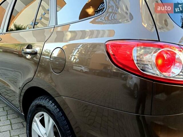 Коричневий Хендай Санта Фе, об'ємом двигуна 2.2 л та пробігом 179 тис. км за 14350 $, фото 34 на Automoto.ua