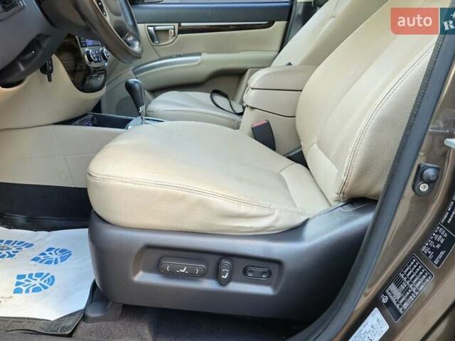 Коричневий Хендай Санта Фе, об'ємом двигуна 2.2 л та пробігом 179 тис. км за 14350 $, фото 57 на Automoto.ua