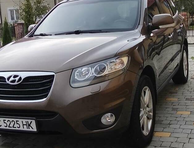 Коричневый Хендай Санта Фе, объемом двигателя 2.2 л и пробегом 228 тыс. км за 11600 $, фото 2 на Automoto.ua