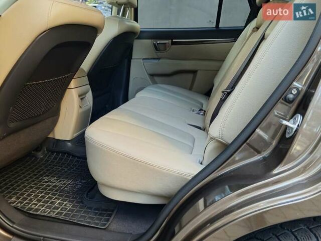 Коричневий Хендай Санта Фе, об'ємом двигуна 2.2 л та пробігом 179 тис. км за 14350 $, фото 60 на Automoto.ua