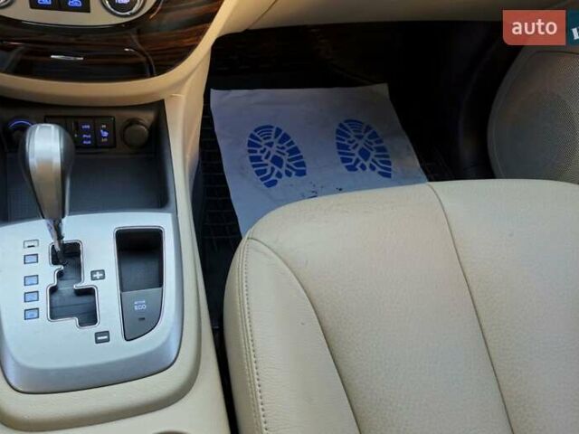 Коричневий Хендай Санта Фе, об'ємом двигуна 2.2 л та пробігом 179 тис. км за 14350 $, фото 78 на Automoto.ua