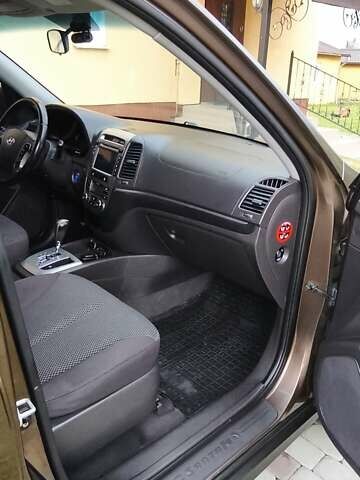 Коричневый Хендай Санта Фе, объемом двигателя 2.2 л и пробегом 228 тыс. км за 11600 $, фото 11 на Automoto.ua