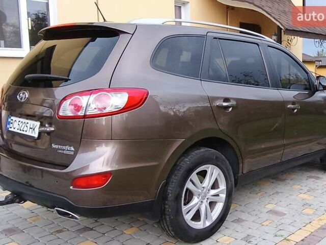 Коричневый Хендай Санта Фе, объемом двигателя 2.2 л и пробегом 228 тыс. км за 11600 $, фото 3 на Automoto.ua