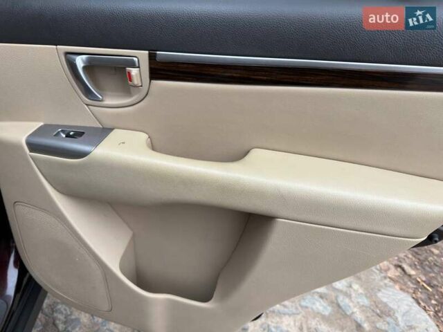 Коричневий Хендай Санта Фе, об'ємом двигуна 2.4 л та пробігом 160 тис. км за 10980 $, фото 34 на Automoto.ua