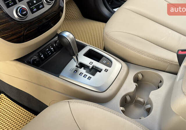 Хендай Санта Фе 2011 в Ивано-Франковске на Automoto.ua Коричневый Хендай Санта Фе, объемом двигателя 2.2 л и пробегом 186 тыс. км за 14950 $, фото 78 на Automoto.ua