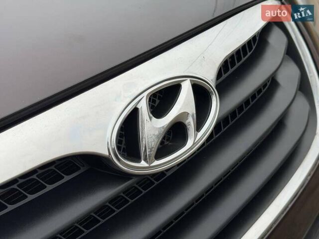Коричневий Хендай Санта Фе, об'ємом двигуна 2.4 л та пробігом 160 тис. км за 10980 $, фото 6 на Automoto.ua