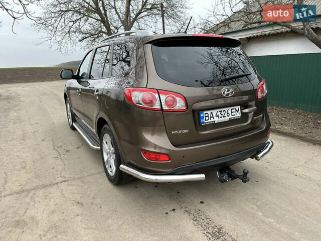 Коричневий Хендай Санта Фе, об'ємом двигуна 2.19 л та пробігом 186 тис. км за 13500 $, фото 8 на Automoto.ua