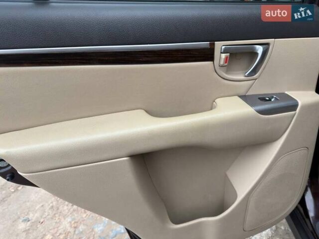 Коричневий Хендай Санта Фе, об'ємом двигуна 2.4 л та пробігом 160 тис. км за 10980 $, фото 31 на Automoto.ua