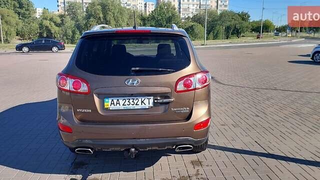 Хендай Санта Фе 2011 в Киеве на Automoto.ua Коричневый Хендай Санта Фе, объемом двигателя 2.2 л и пробегом 358 тыс. км за 11900 $, фото 4 на Automoto.ua