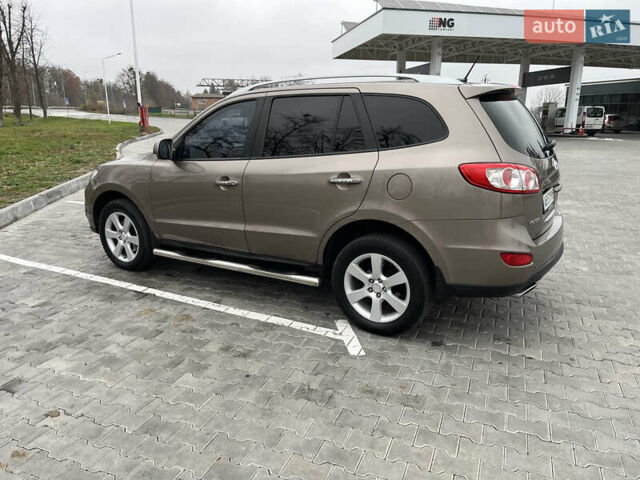 Коричневый Хендай Санта Фе, объемом двигателя 2.2 л и пробегом 181 тыс. км за 13800 $, фото 9 на Automoto.ua