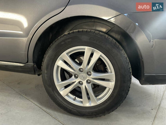 Коричневый Хендай Санта Фе, объемом двигателя 2.2 л и пробегом 273 тыс. км за 12950 $, фото 10 на Automoto.ua