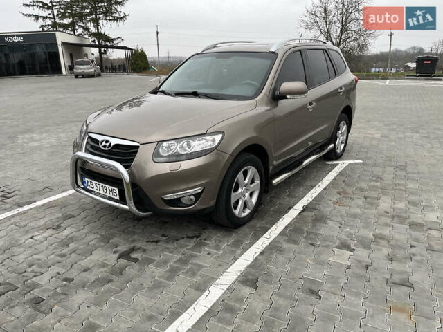 Коричневый Хендай Санта Фе, объемом двигателя 2.2 л и пробегом 181 тыс. км за 13800 $, фото 4 на Automoto.ua