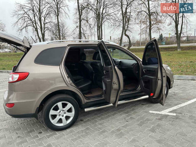 Коричневый Хендай Санта Фе, объемом двигателя 2.2 л и пробегом 181 тыс. км за 13800 $, фото 14 на Automoto.ua