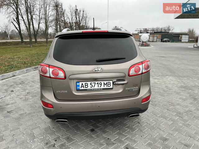 Коричневый Хендай Санта Фе, объемом двигателя 2.2 л и пробегом 181 тыс. км за 13800 $, фото 2 на Automoto.ua