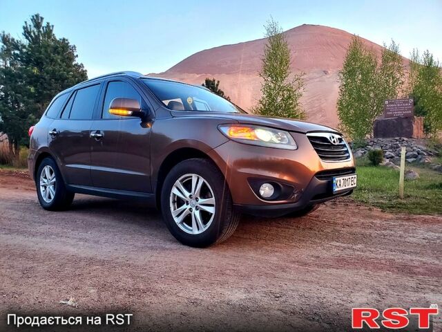 Коричневый Хендай Санта Фе, объемом двигателя 2.2 л и пробегом 283 тыс. км за 10800 $, фото 2 на Automoto.ua
