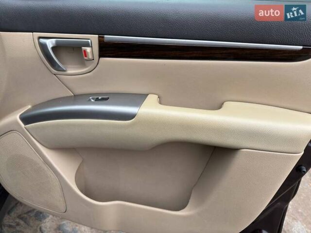 Коричневий Хендай Санта Фе, об'ємом двигуна 2.4 л та пробігом 160 тис. км за 10980 $, фото 36 на Automoto.ua