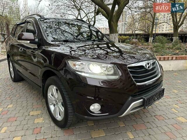 Коричневый Хендай Санта Фе, объемом двигателя 2.2 л и пробегом 180 тыс. км за 14300 $, фото 3 на Automoto.ua