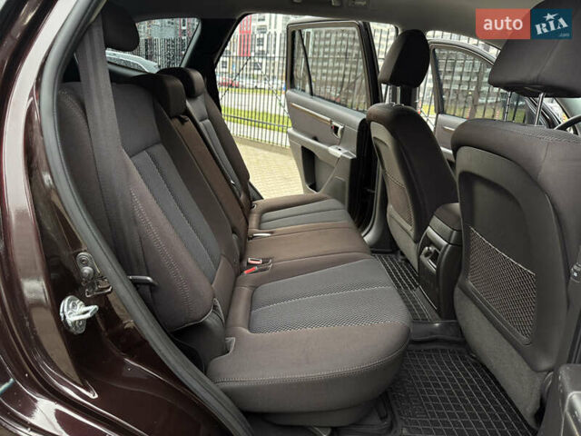 Коричневый Хендай Санта Фе, объемом двигателя 2.36 л и пробегом 195 тыс. км за 11900 $, фото 18 на Automoto.ua