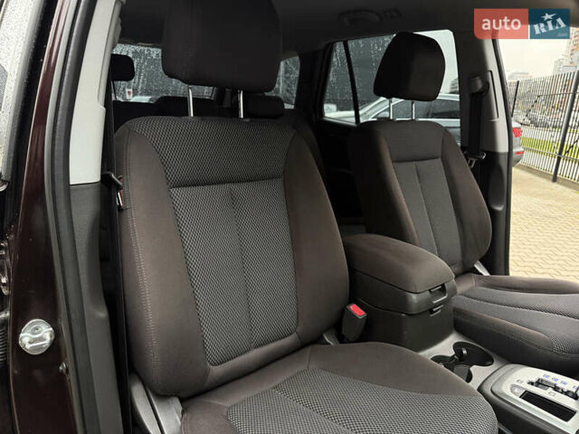 Коричневый Хендай Санта Фе, объемом двигателя 2.36 л и пробегом 195 тыс. км за 11900 $, фото 24 на Automoto.ua