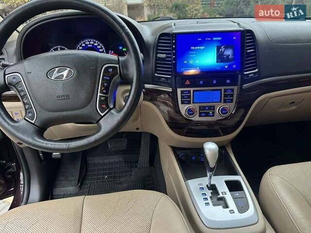 Коричневый Хендай Санта Фе, объемом двигателя 2.2 л и пробегом 180 тыс. км за 14300 $, фото 12 на Automoto.ua