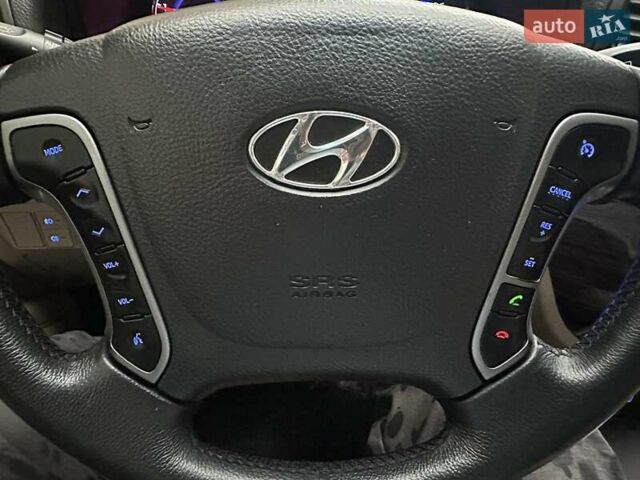 Коричневый Хендай Санта Фе, объемом двигателя 2.2 л и пробегом 180 тыс. км за 14300 $, фото 11 на Automoto.ua