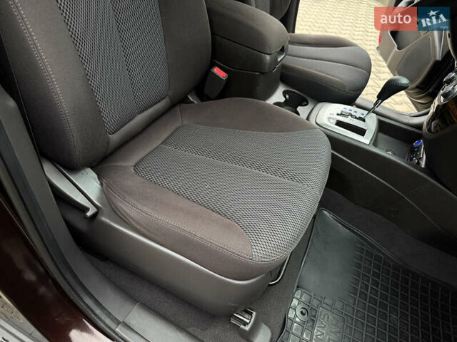 Коричневый Хендай Санта Фе, объемом двигателя 2.36 л и пробегом 195 тыс. км за 11900 $, фото 22 на Automoto.ua