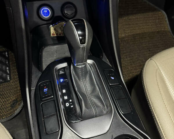 Коричневий Хендай Санта Фе, об'ємом двигуна 2 л та пробігом 183 тис. км за 16000 $, фото 13 на Automoto.ua