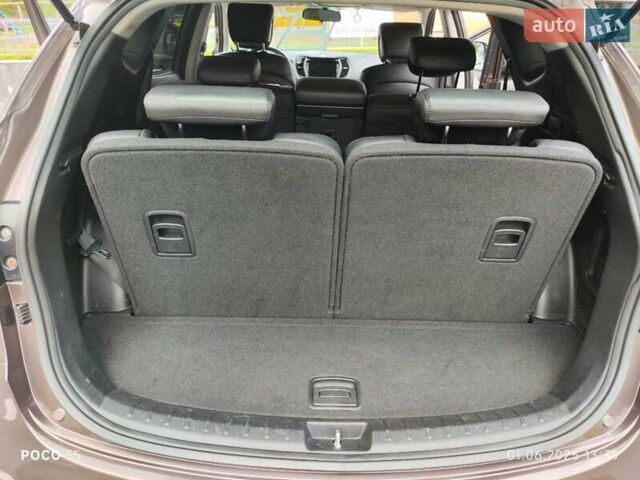 Коричневый Хендай Санта Фе, объемом двигателя 2.36 л и пробегом 262 тыс. км за 14900 $, фото 13 на Automoto.ua