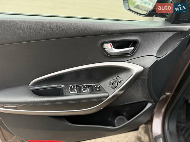 Коричневий Хендай Санта Фе, об'ємом двигуна 2.2 л та пробігом 217 тис. км за 16200 $, фото 13 на Automoto.ua