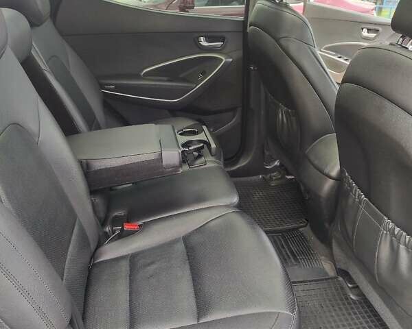 Коричневый Хендай Санта Фе, объемом двигателя 2.36 л и пробегом 262 тыс. км за 14900 $, фото 9 на Automoto.ua