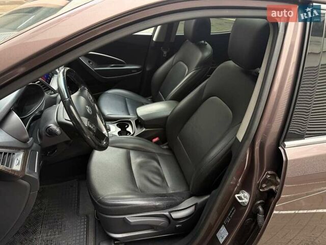 Коричневый Хендай Санта Фе, объемом двигателя 2.36 л и пробегом 268 тыс. км за 14490 $, фото 8 на Automoto.ua