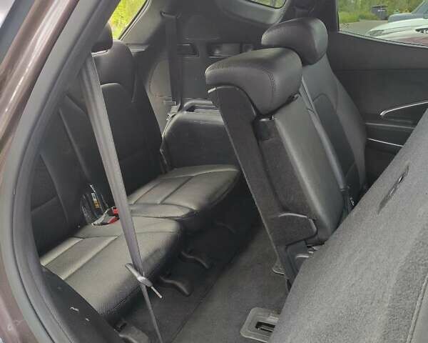 Коричневый Хендай Санта Фе, объемом двигателя 2.36 л и пробегом 262 тыс. км за 14900 $, фото 11 на Automoto.ua