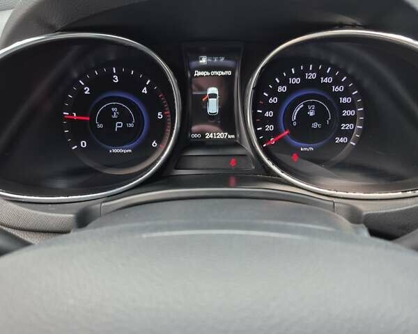 Коричневый Хендай Санта Фе, объемом двигателя 2.2 л и пробегом 240 тыс. км за 17800 $, фото 11 на Automoto.ua