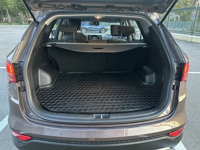 Коричневый Хендай Санта Фе, объемом двигателя 2.2 л и пробегом 94 тыс. км за 19500 $, фото 3 на Automoto.ua