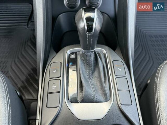 Коричневый Хендай Санта Фе, объемом двигателя 2.2 л и пробегом 130 тыс. км за 19950 $, фото 83 на Automoto.ua