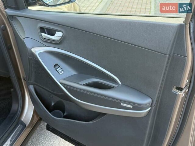 Коричневый Хендай Санта Фе, объемом двигателя 2.2 л и пробегом 130 тыс. км за 19950 $, фото 55 на Automoto.ua