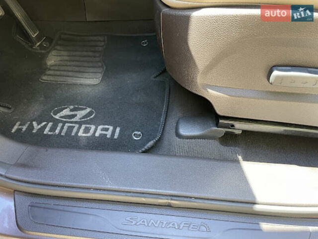 Коричневий Хендай Санта Фе, об'ємом двигуна 2.2 л та пробігом 285 тис. км за 18200 $, фото 17 на Automoto.ua