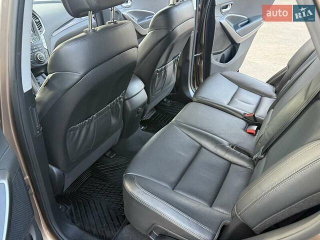 Коричневый Хендай Санта Фе, объемом двигателя 2.2 л и пробегом 130 тыс. км за 19950 $, фото 64 на Automoto.ua