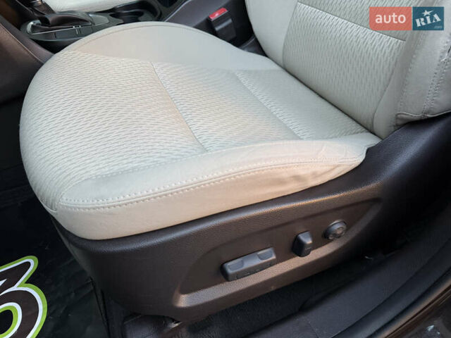 Коричневий Хендай Санта Фе, об'ємом двигуна 3.34 л та пробігом 166 тис. км за 16500 $, фото 40 на Automoto.ua