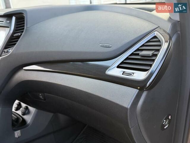 Коричневый Хендай Санта Фе, объемом двигателя 2.2 л и пробегом 130 тыс. км за 19950 $, фото 59 на Automoto.ua