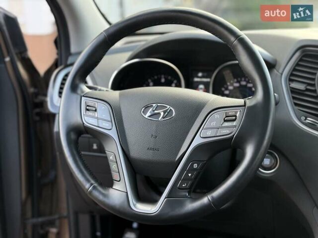 Коричневый Хендай Санта Фе, объемом двигателя 2.2 л и пробегом 130 тыс. км за 19950 $, фото 45 на Automoto.ua