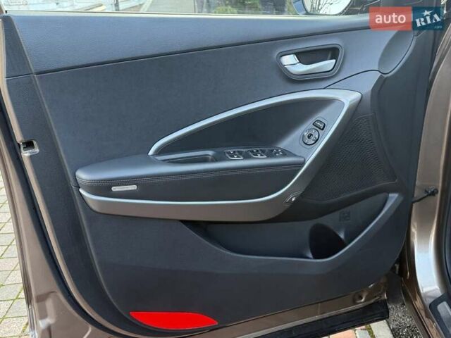 Коричневый Хендай Санта Фе, объемом двигателя 2.2 л и пробегом 130 тыс. км за 19950 $, фото 70 на Automoto.ua