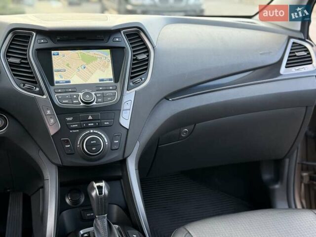 Коричневый Хендай Санта Фе, объемом двигателя 2.2 л и пробегом 130 тыс. км за 19950 $, фото 76 на Automoto.ua